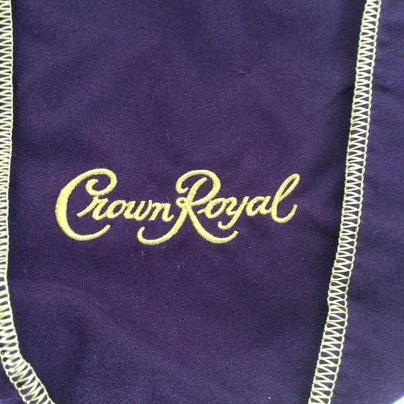 8 Crown Royal Drawstring Purple Bags - Picture 4 of 5